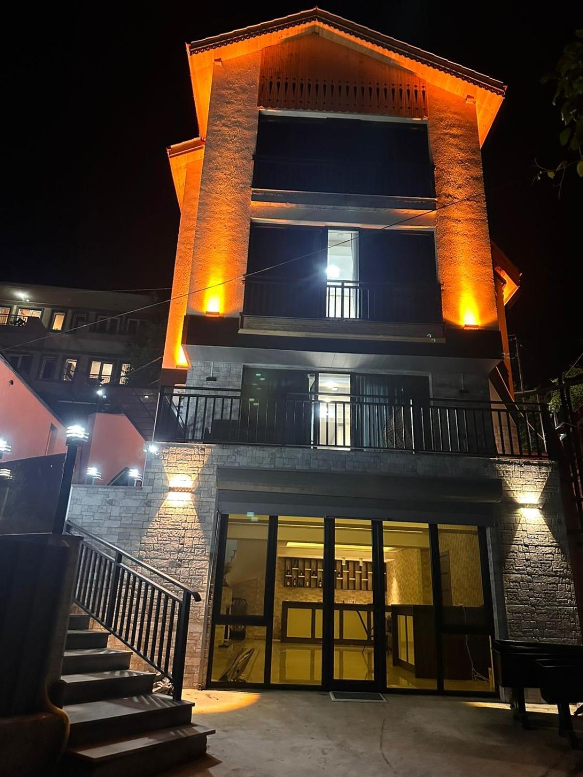 Chanko Hotel Borjomi ภายนอก รูปภาพ