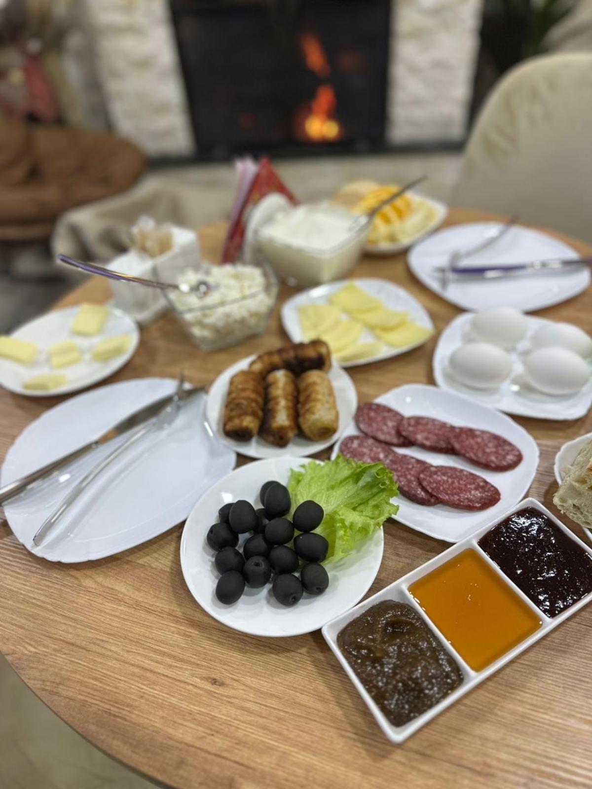 Chanko Hotel Borjomi ภายนอก รูปภาพ